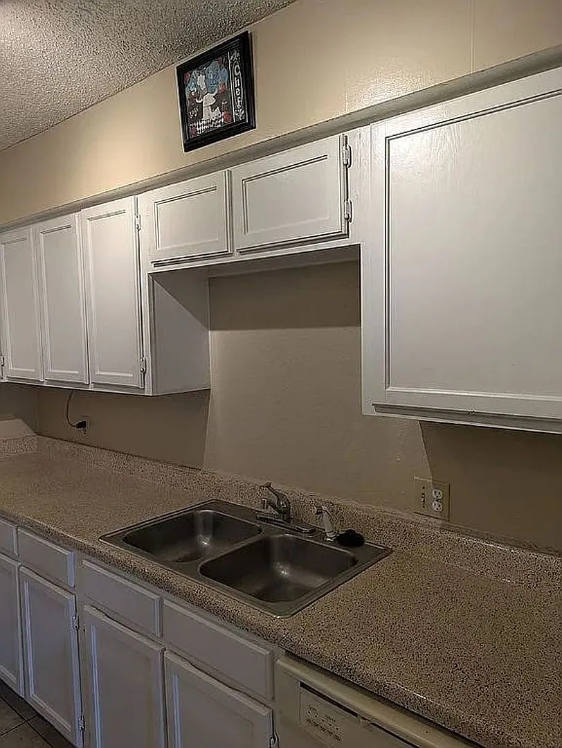 Charming 2BR 2Bath Condo in Arlington — Photo 2