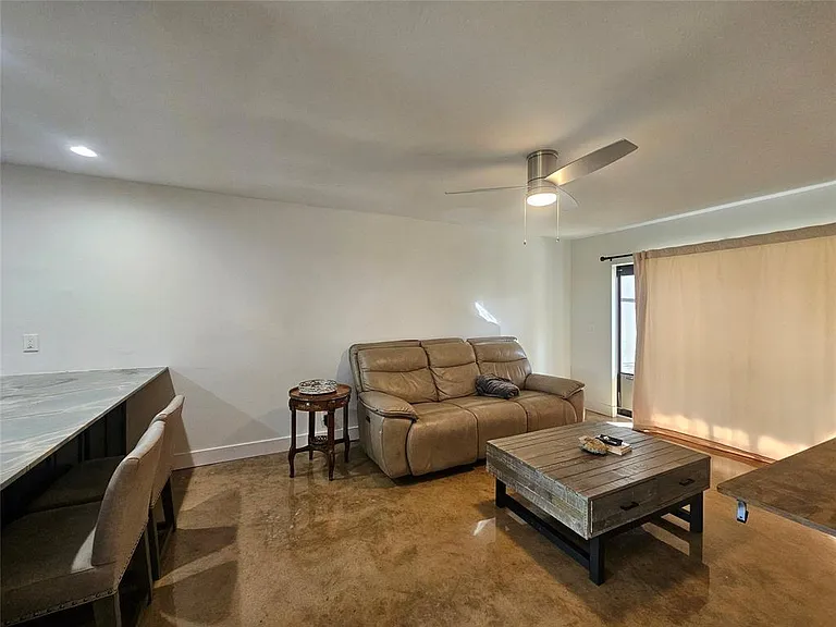 825 NW 13th St #110 — Photo 9