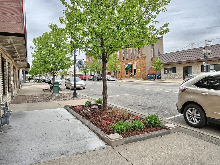 120 W Market St #A — Photo 20