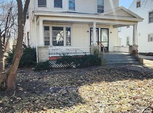 814 W Edwards St, Springfield, IL 62704