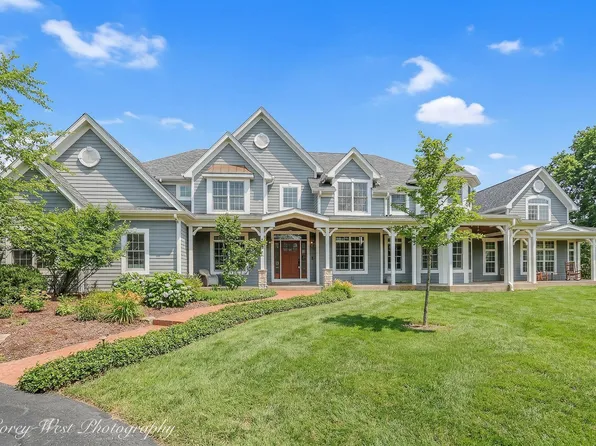 28W524 Wynn Ave, West Chicago, IL 60185