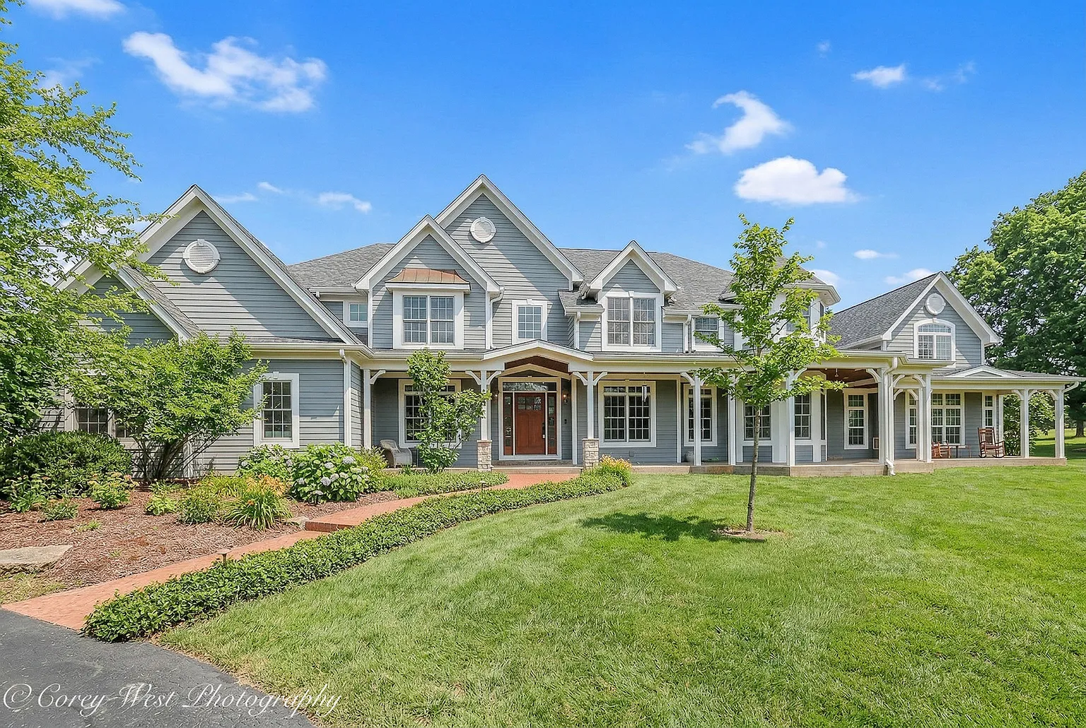 28W524 Wynn Ave photo 1