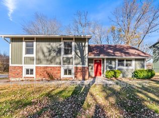 6761 NW Sioux Dr, Kansas City, MO 64152