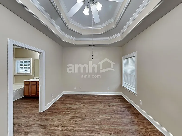 4013 Lilac Ln — Photo 10