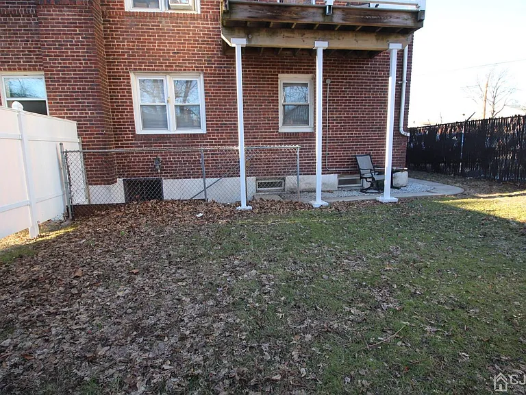 2497 Saint Georges Ave — Photo 15