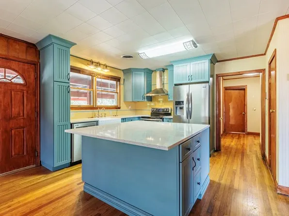 300 Arlington Ave, Bryson City, NC 28713