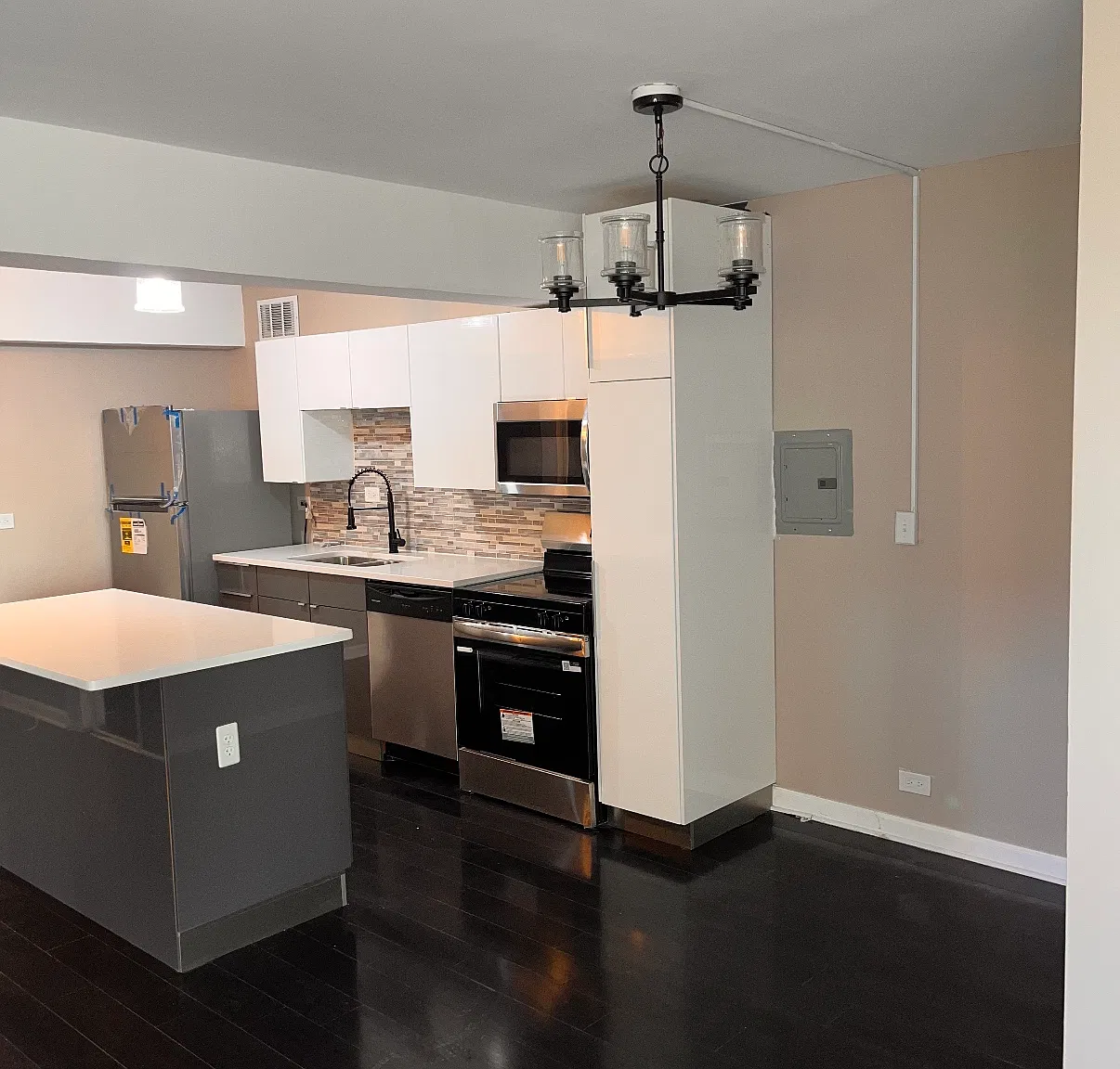 7337 S South Shore Dr — Photo 4