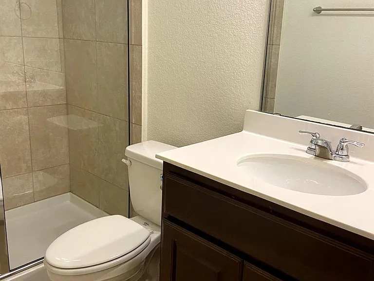 2918 Zelma Dr — Photo 13
