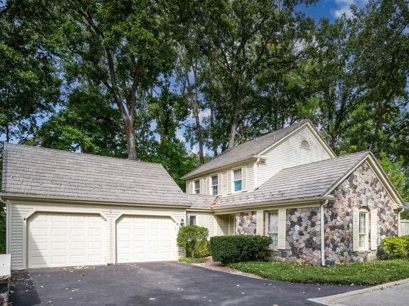 5 Court Of Bucks County, Lincolnshire, IL 60069