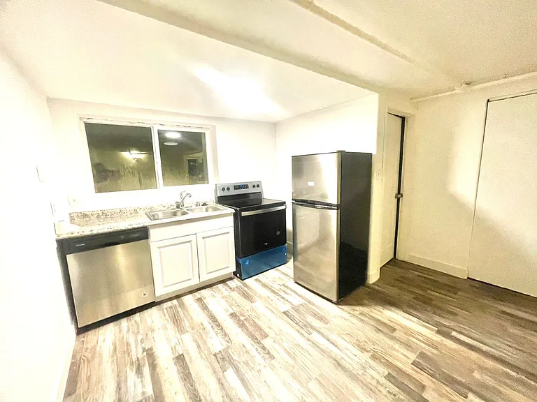 LC Park Place - MFR — Photo 31