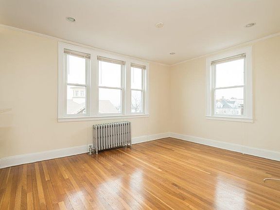 3rd image of 138 Highland Ave #L65
