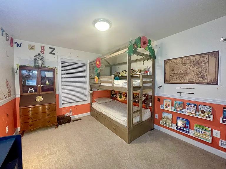 bedroom 2 on top level