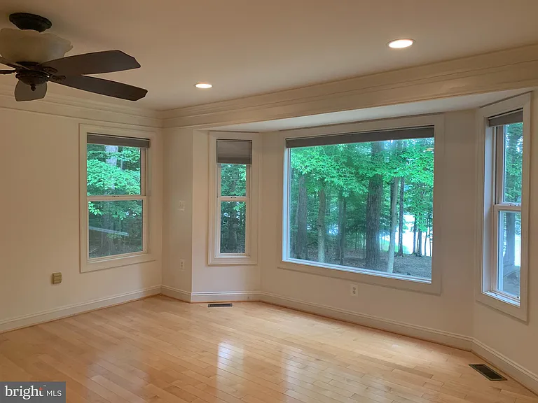 10701 Whispering Way — Photo 11