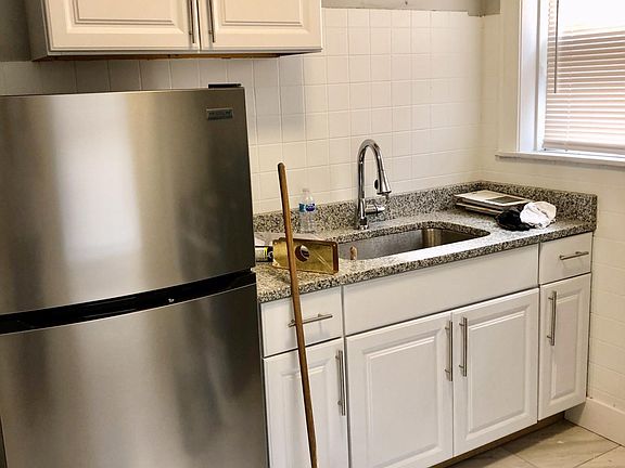 3rd image of 1618 N Tripp Ave #3W
