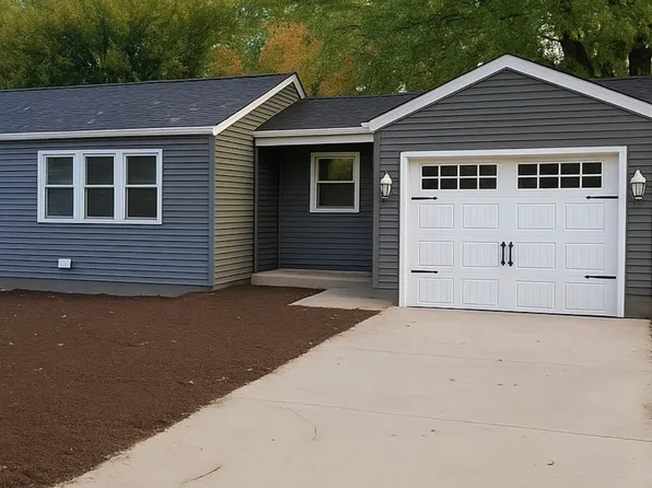 1718 Knoll Ave, McHenry, IL 60050