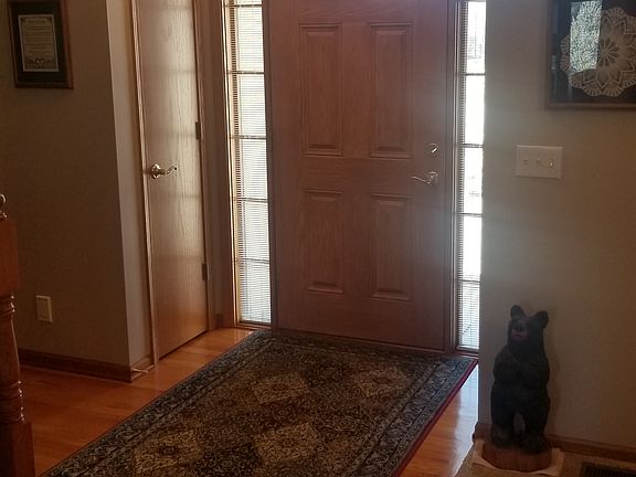 3rd image of 7456 Laura Lynn Ct