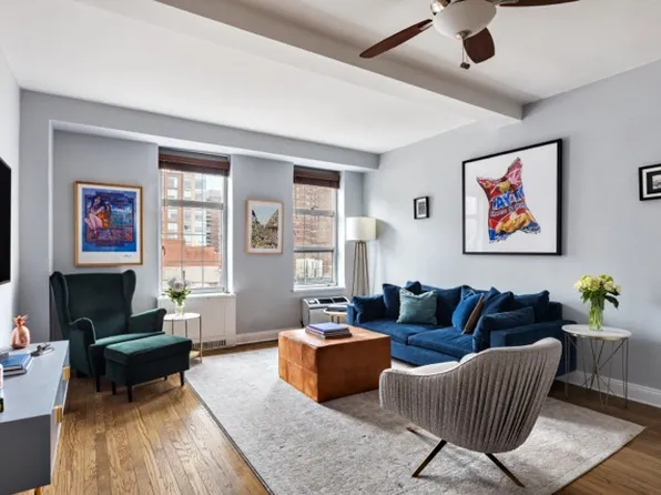 410 West 24th Street 9K image 8 of 8