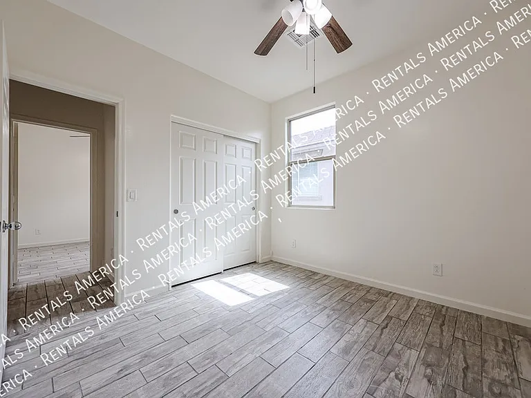 9820 W Sanna St — Photo 29