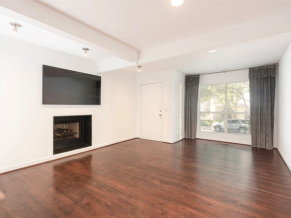 4th image of 4122 Travis St Unit 10