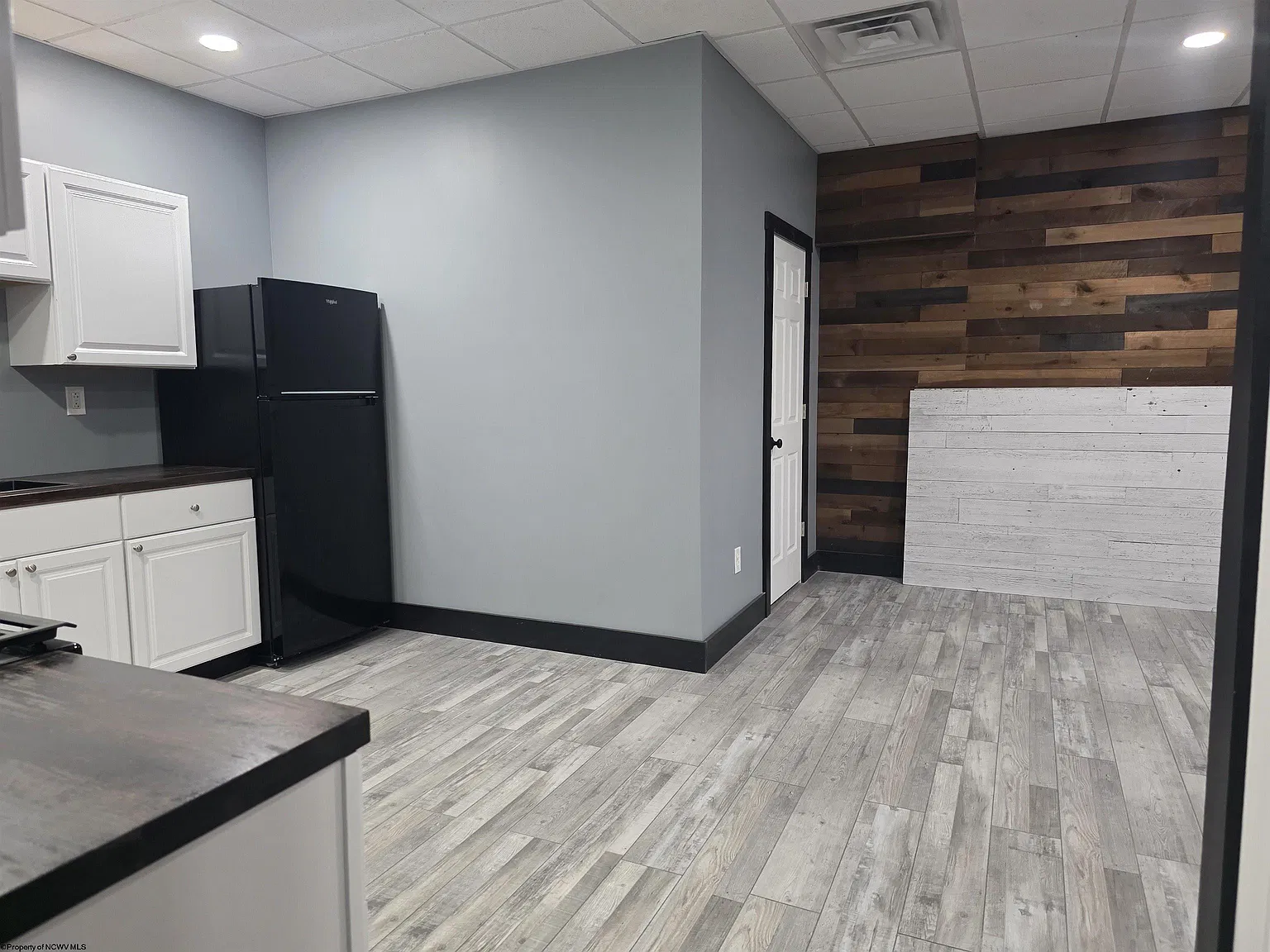 2 bed, 1.0 bath, $1,100 — Photo 4