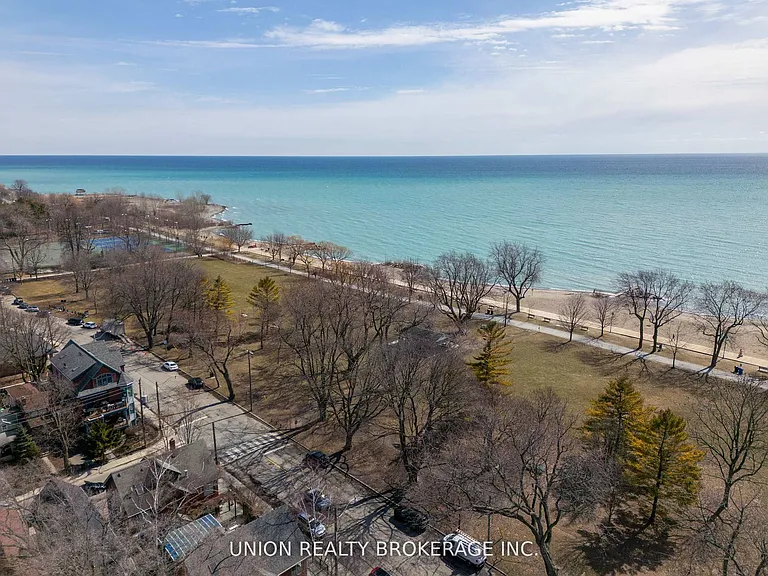 59D Woodbine Ave — Photo 46