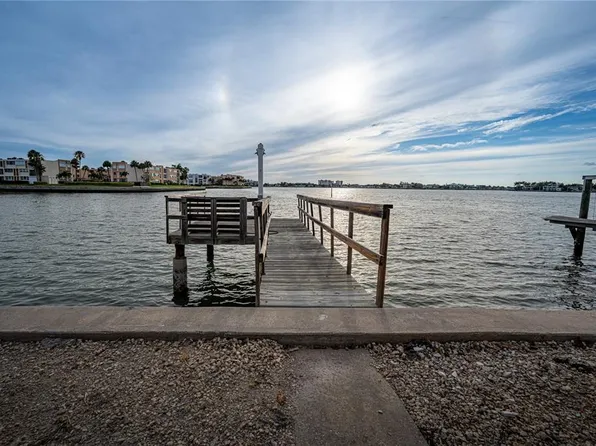 1425 Corey Way S, South Pasadena, FL 33707