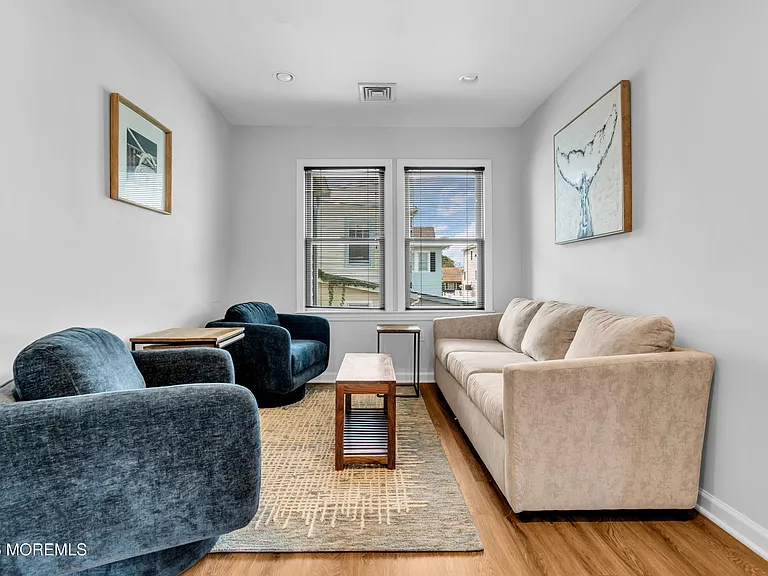 27 Arnold Ave — Photo 14