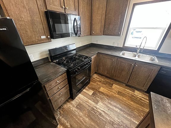 5th image of 8 Belmar St
