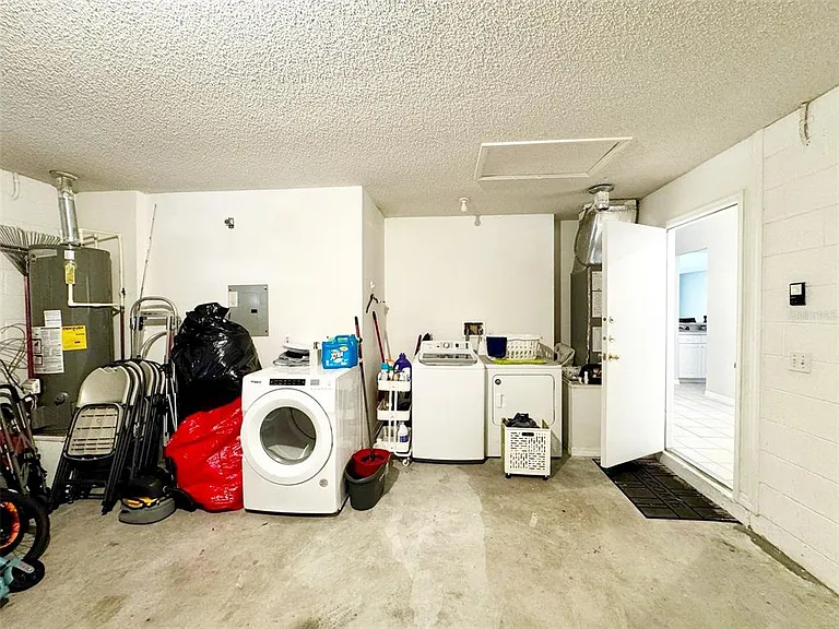 1509 Indian Oaks Trl — Photo 8