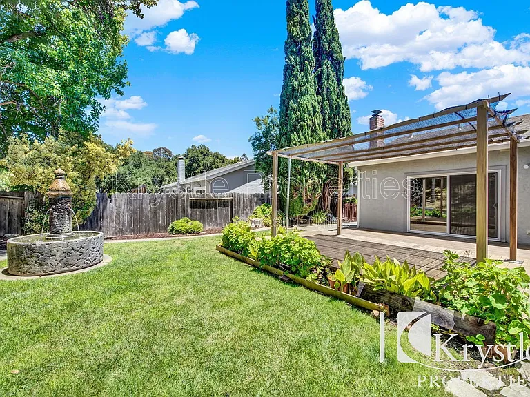 115 Daffodil Cir — Photo 22