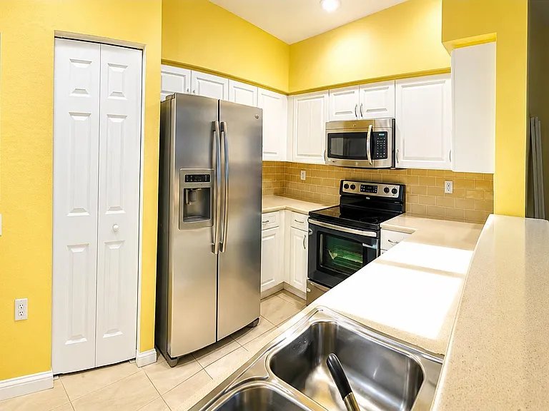 2616 SW 83rd Ter #104 — Photo 3