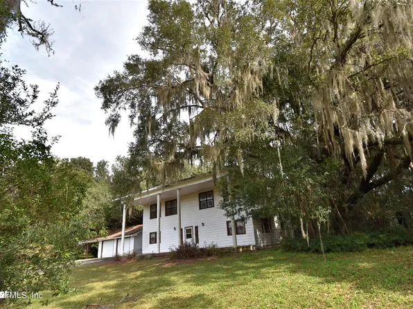 209 CARRIER Road, Crescent City, FL 32112