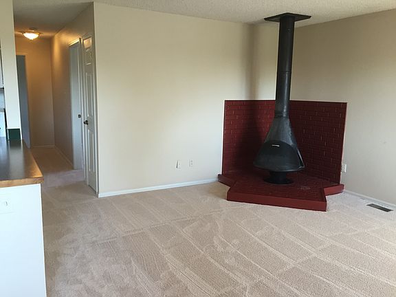 4th image of 1120 Monroe Dr APT D