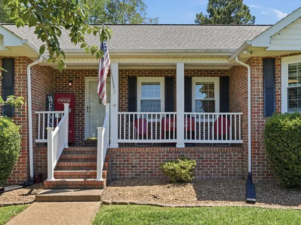 113 Provins Dr, Tullahoma, TN 37388