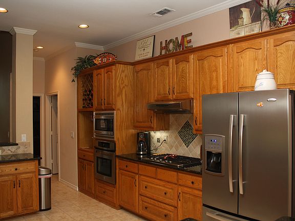 5th image of 5915 La Cumbre Dr