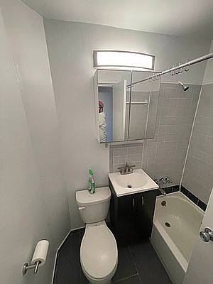5th image of 231 E 115th St APT 3