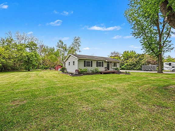 3rd image of 10085 Plank Rd
