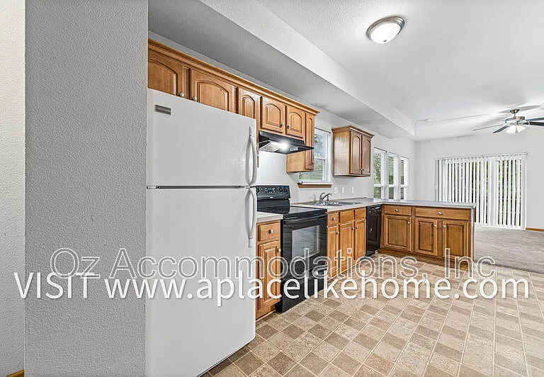 3300 N 103rd Pl — Photo 6
