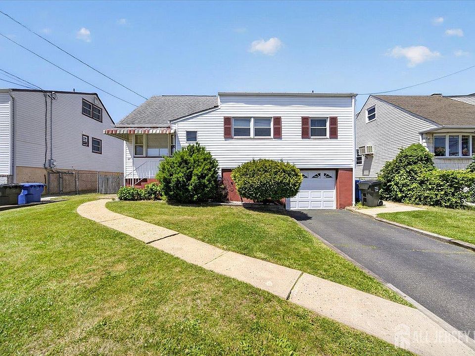 1st image of 27 Concannon Dr