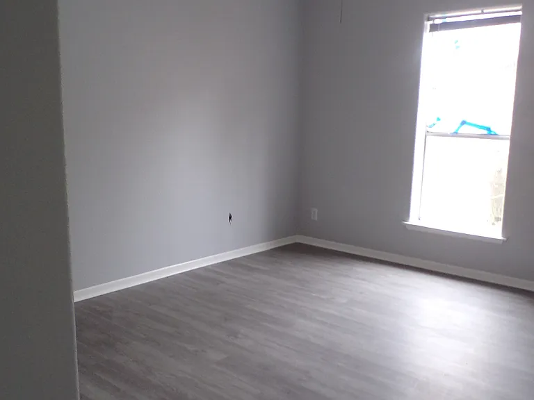 1305 Jones St — Photo 13