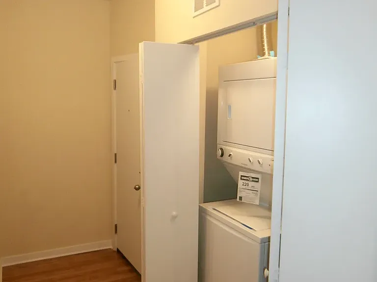 6975 N Greenview Ave #3 — Photo 9