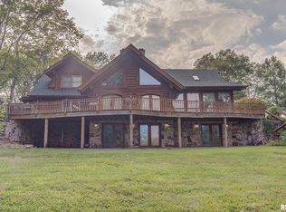 1020 N Carlyle Rd, Beecher City, IL 62471