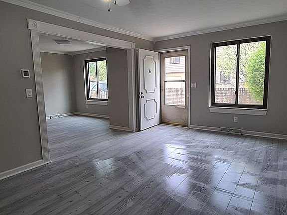 3rd image of 827 Tollis Pkwy