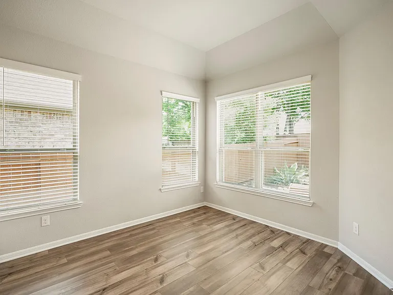 12197 Pearl Bay Ct — Photo 29