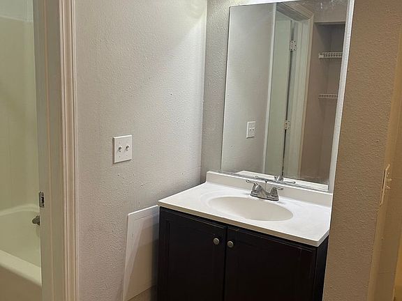 4th image of 2849 Gretna Rd APT 19