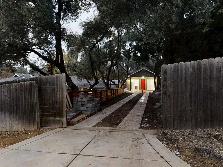 8404 Ascolano Ave — Photo 11