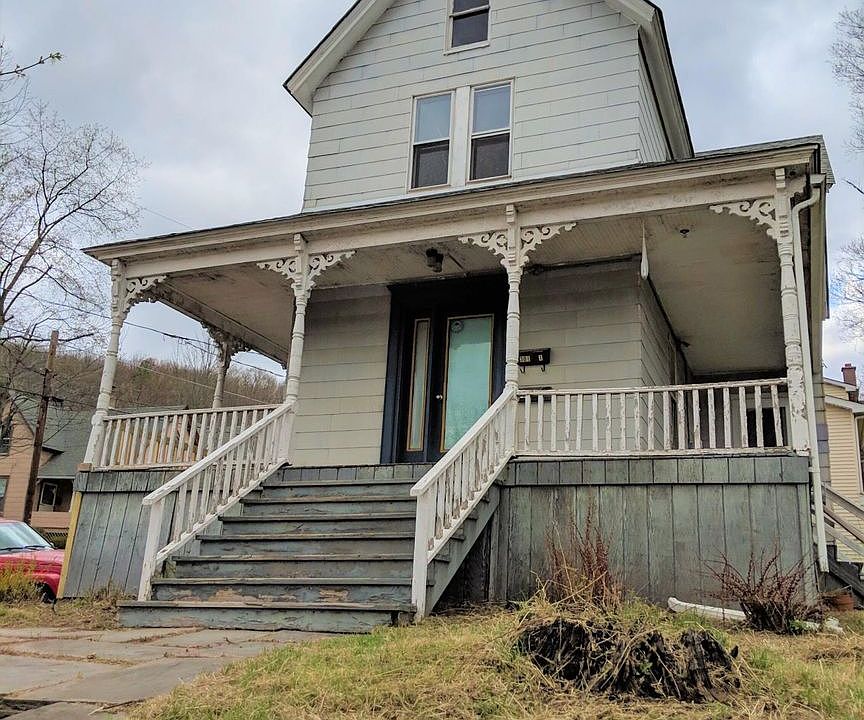 1st image of 301 Willow Ave