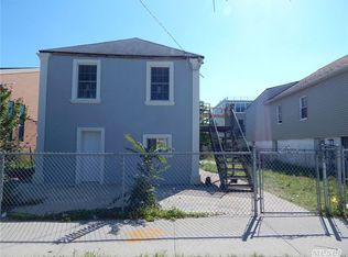 348 Beach 43rd St, Far Rockaway, NY 11691