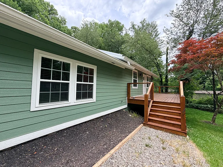 522 Brandon Rd — Photo 2
