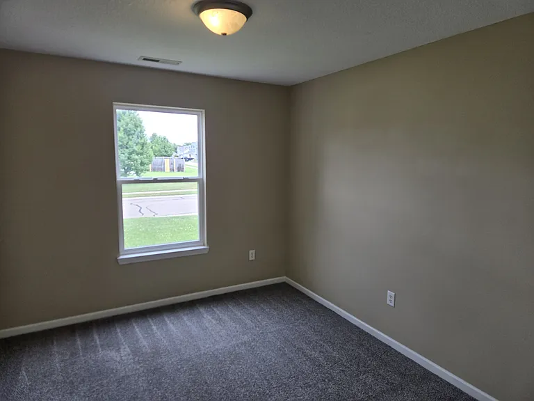 1216 Cypress Ct — Photo 11